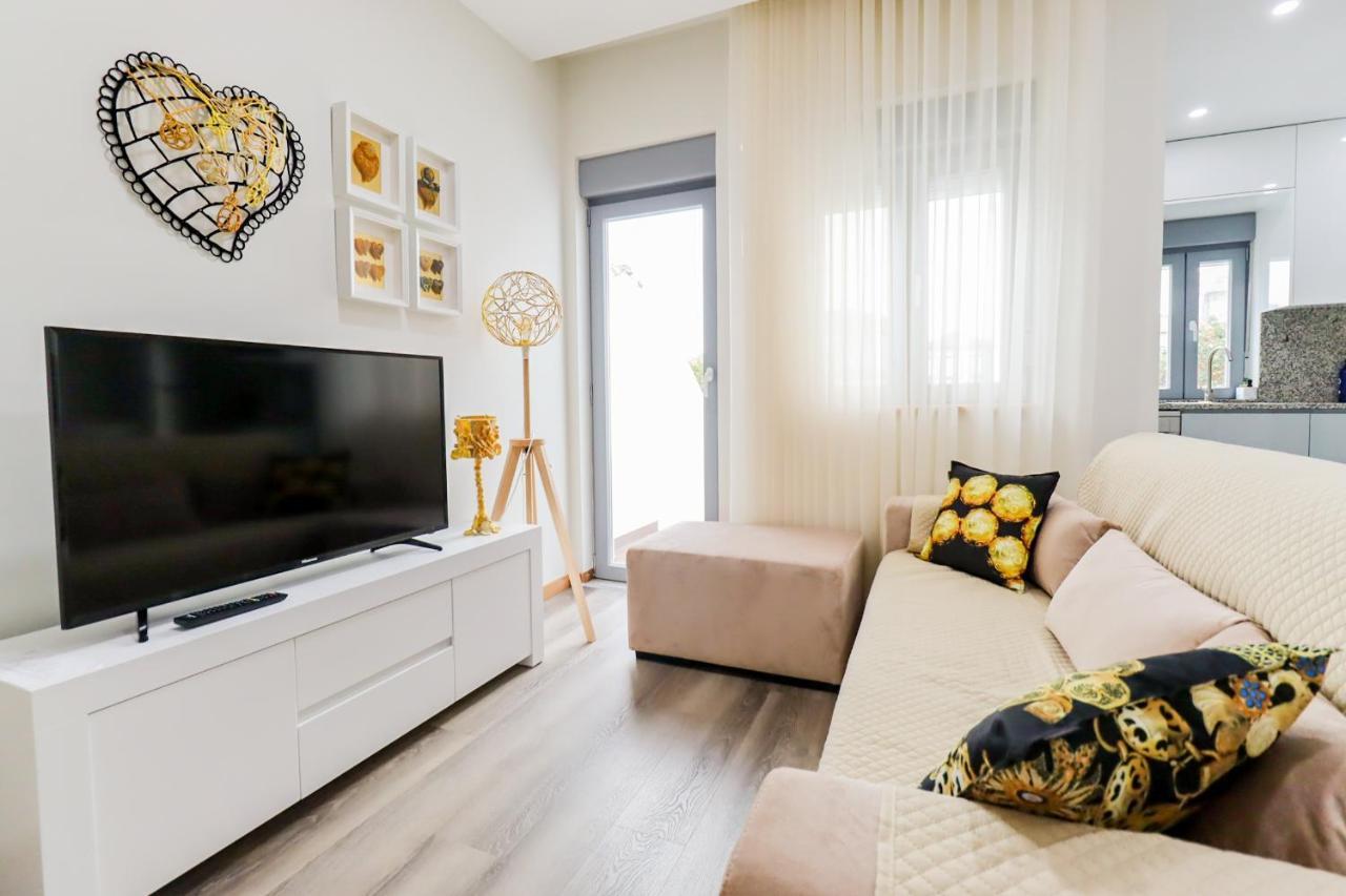 Tiana Apartment - City Centre With Terrace ビアナドカステロ エクステリア 写真